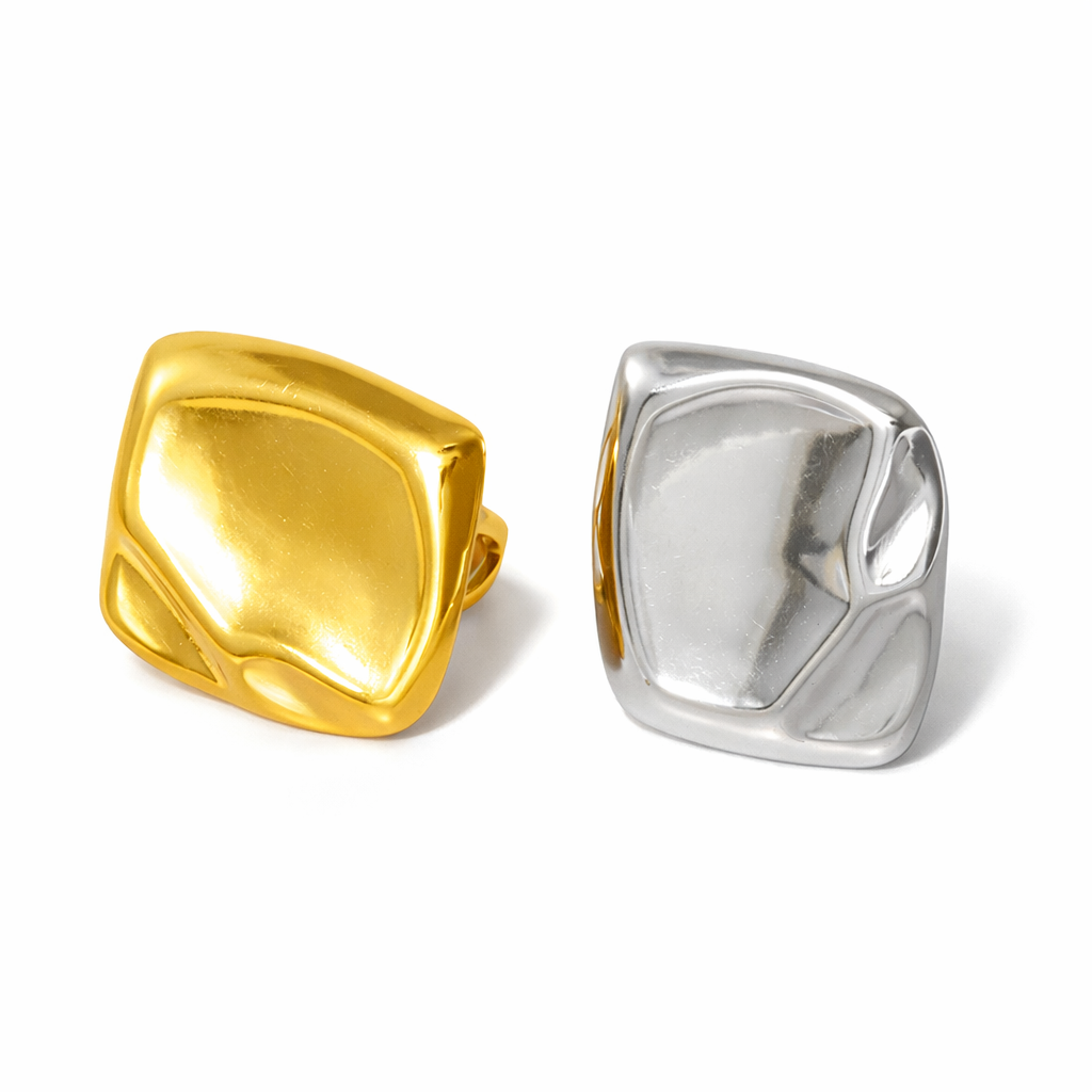 Elegant Square Shape Ring Gold / Silver