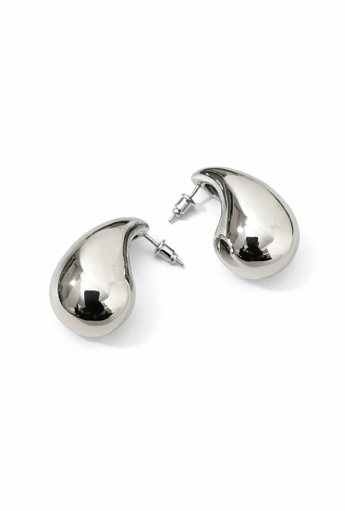 Solid Drop Style Ear Studs Gold / Silver