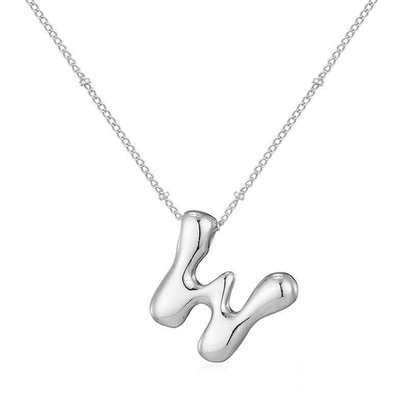 Bubble Letter (W) Necklace Gold / Silver